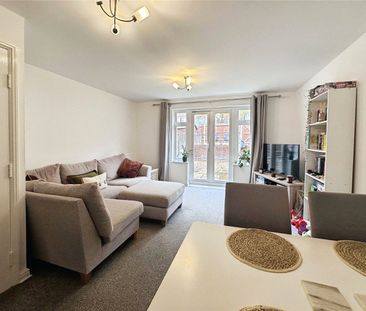 3 bedroom house to rent Pomeroy Crescent, Hedge End, SO30 - Photo 1