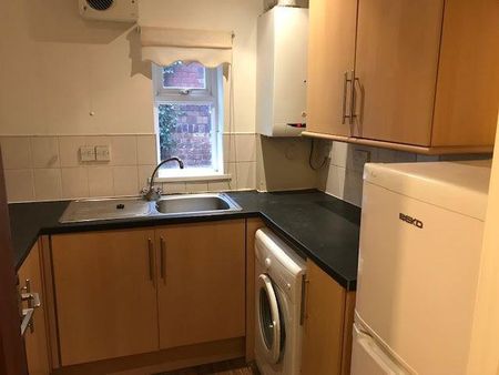 1 bedroom flat to rent - Photo 5