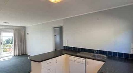 Sunny Coastal Cottage - Your Own Little Hideaway - Photo 4