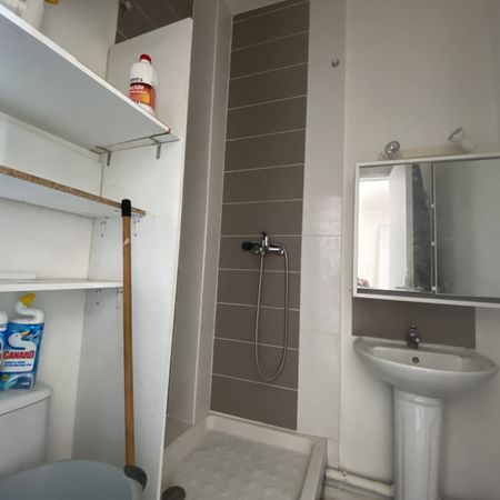Location Appartement 1 pièce 22m² TOURVES 83170 - Photo 4