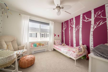 Beautiful Townhouse In Surrey - Photo 2