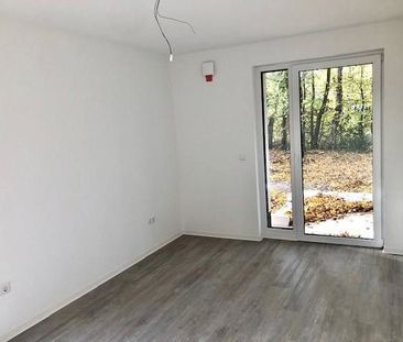 2- Zimmerwohnung mit Einbauküche - Photo 1