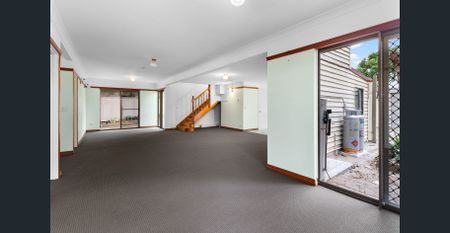 Coastal Living with Spacious Interiors & Ocean Views - READY TO MOVE INTO - Photo 4