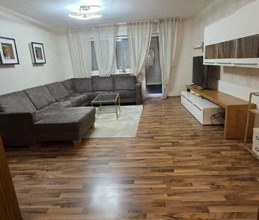 Helle 4 Zimmer Wohnung mit Balkon, Garage, Garten in Kleinostheim - Photo 1