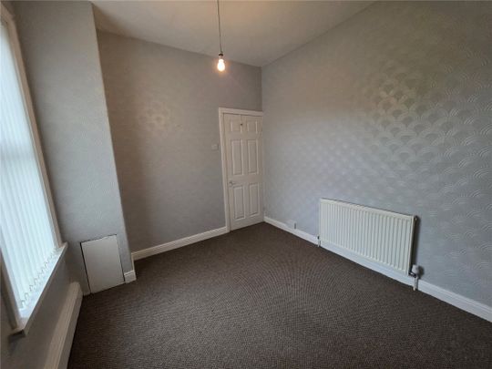Leeds Road, Dewsbury, West Yorkshire, WF12 - Photo 1