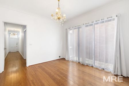 Beautifully presented house - Photo 3