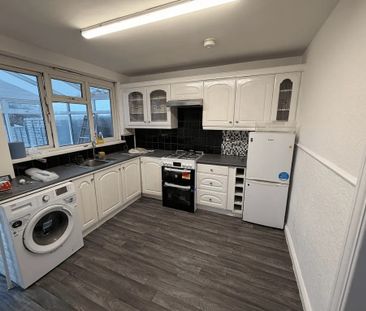 3 Bed Terraced House, Eva Road, B68 - Photo 6