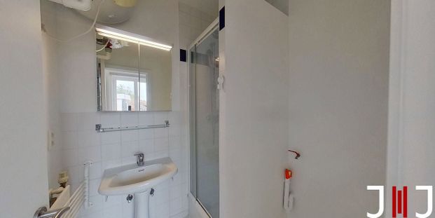 Appartement te huur in Oudergem voor € 1.000 met 1 slaapkamer - Photo 1