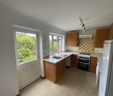 3 bedroom detached house to rent - Photo 4
