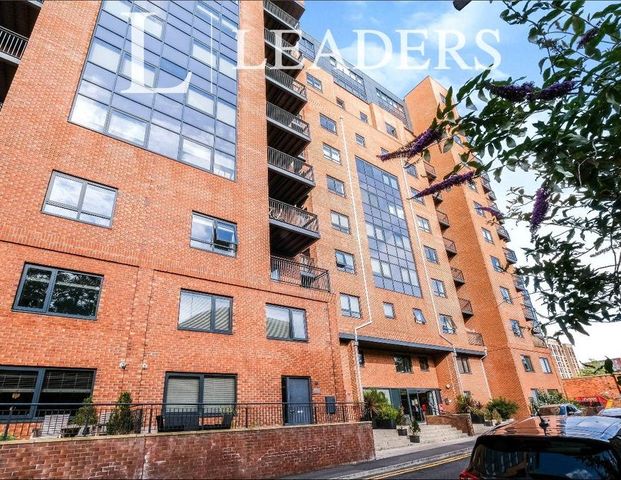 House to rent - Photo 1