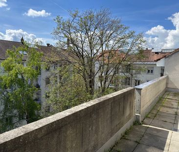 2-Zimmer-Dachwohnung im St. Johanns-Quartier - Photo 1