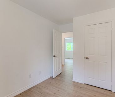 For Lease - 32 54th Street Unit# Upper, Wasaga Beach, Ontario - Photo 3