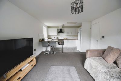 2 bedroom Flat in Flat 26, Leeds - Photo 1