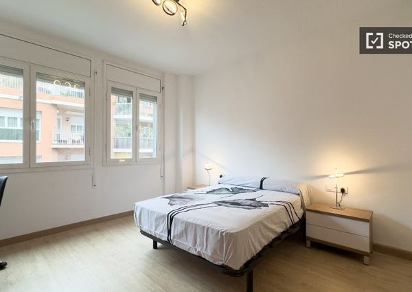 Carrer de Pau Alsina, Barcelona, Catalonia 08024