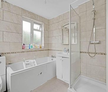 4 bedroom terraced house to rent - Photo 3