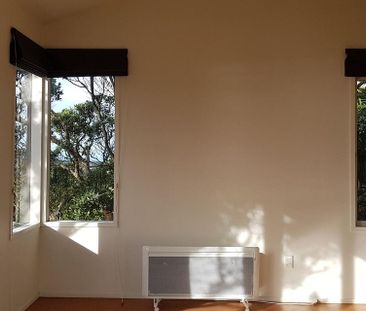 Architectural design, light, views & privacy - Photo 6