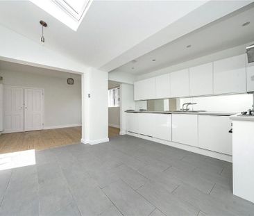 2 bedroom semi-detached house to rent - Photo 6