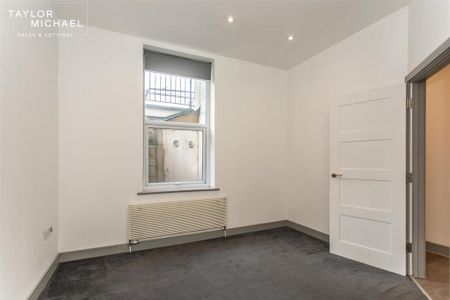3 bedroom flat to rent - Photo 5