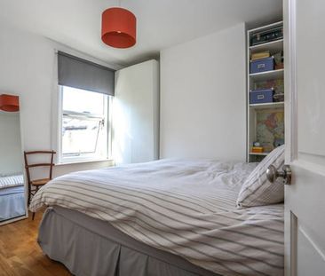 2 Bed Terraced House, Walton Road, E13 - Photo 5