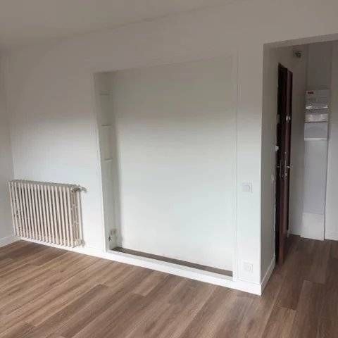 F1 refait à neuf situé à Bezons - Photo 1