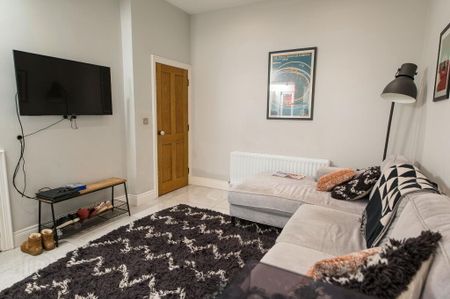 70 Ravenhill Avenue, Belfast, BT6 8LG - Photo 4