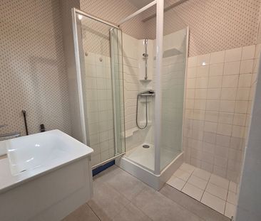 Location Appartement 4 pièces 79m² TOURS 37000 - Photo 6