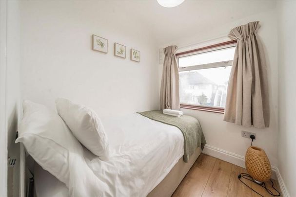 4 bedroom detached house to rent - Photo 1