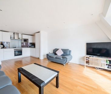 Oakridge Place, 46 Oak End Way, Gerrards Cross,SL9 - Photo 1