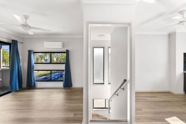 1 Kestrel Way, Fitzgibbon QLD 4018 - House For Rent - $600 | Domain - Photo 1