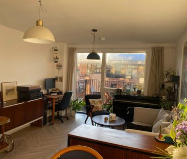 Room in a Shared Flat, London, SW9 - Photo 1