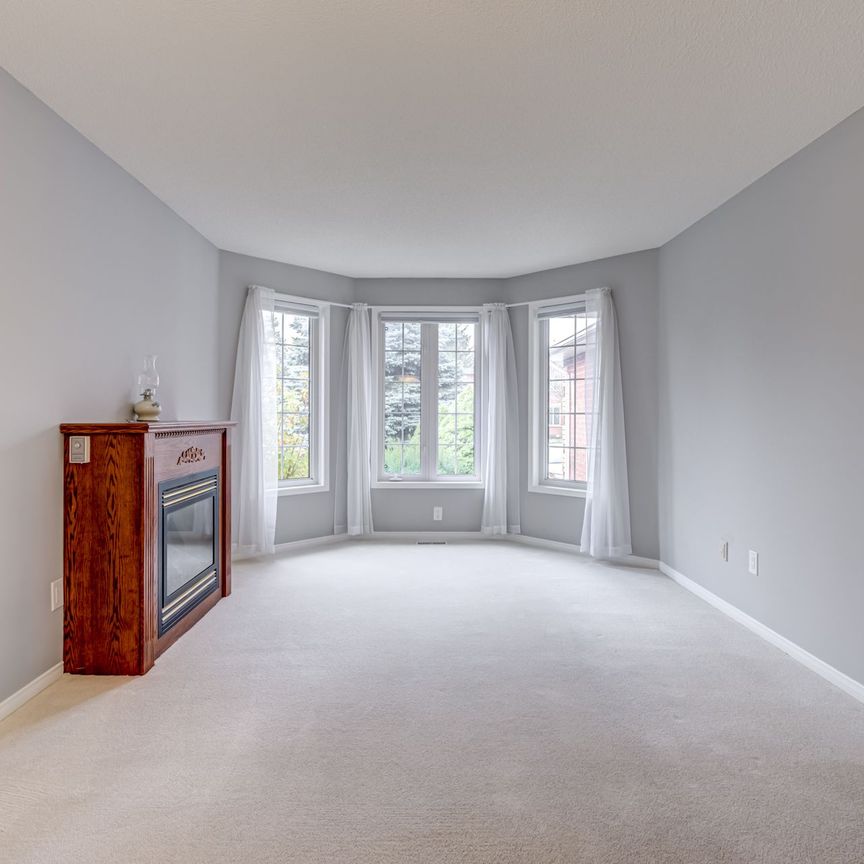 For Lease - 47 Mcveigh Drive, Barrie, Ontario - Photo 1