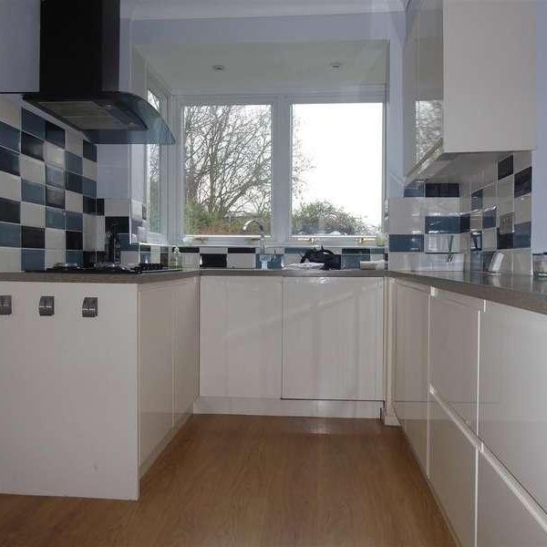 Lincoln Road, Peterborough, PE4 - Photo 1