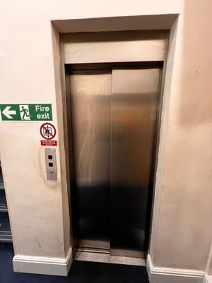 1 Bed Flat, Eastgate, LS2 - Photo 1