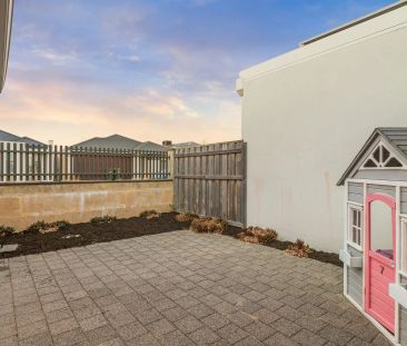 Easy living and low maintenance - Photo 6