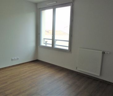 Location Appartement 2 pièces 40m² ST ANDRE DE CUBZAC 33240 - Photo 1