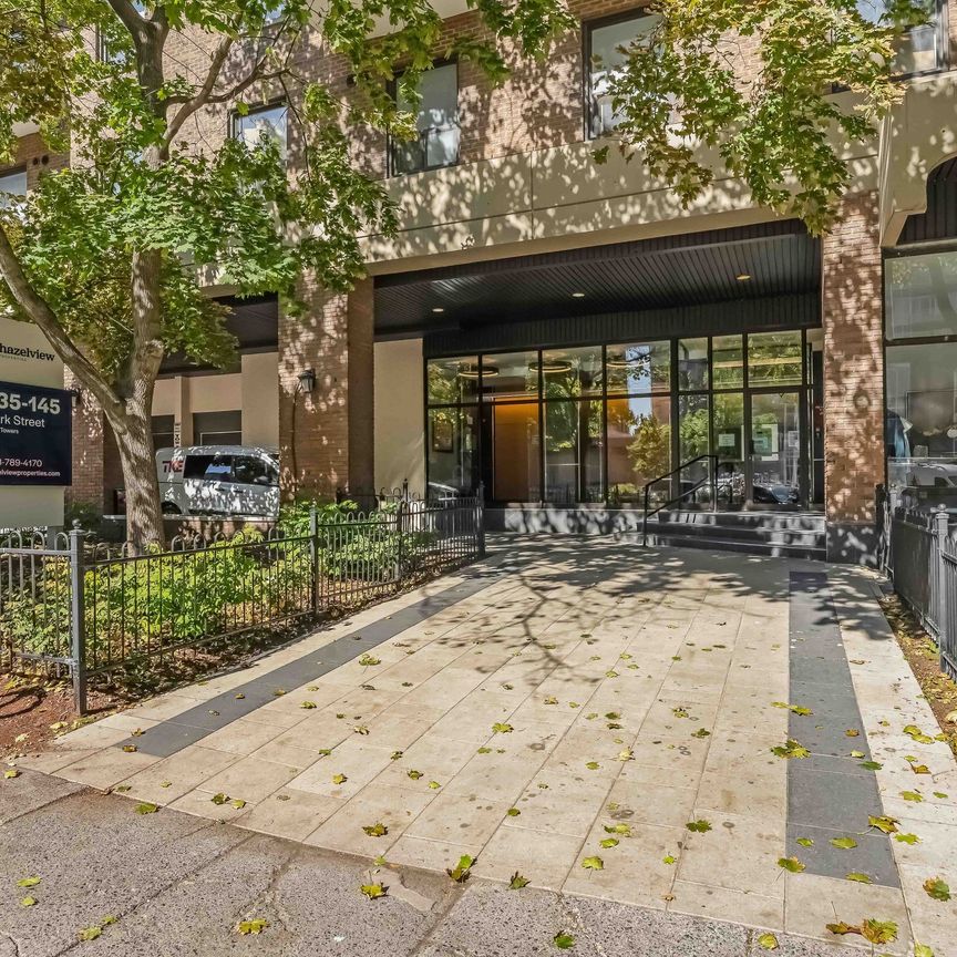 145 York St - Photo 1