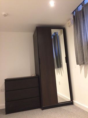 WF1, Wakefield - Photo 1