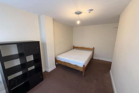 11 Donnybrook Court, Belfast, BT9 7GH - Photo 4