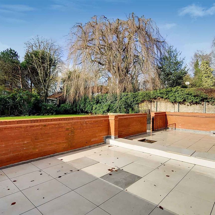 Flat 3, 51 Fitzjohns Avenue, London, NW3 6PH - Photo 1