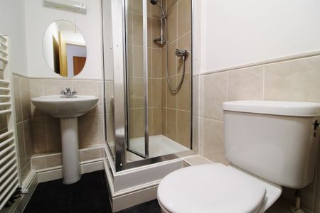 Belmont Court, Reading, RG1 1NS - Photo 3