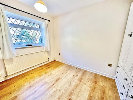 3 bedroom detached house to rent - Photo 2