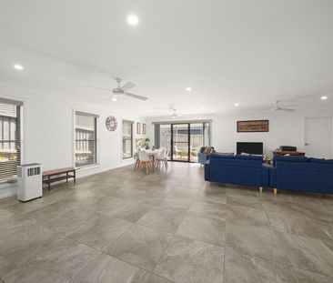 Easy, Accessible Living Close to Sovereign Town Centre - Photo 1