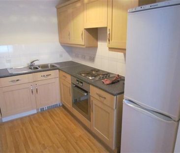 3 bedroom apartment to rent - Photo 3