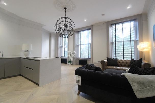 Bon Accord Crescent, Aberdeen, First Floor, AB11 - Photo 1