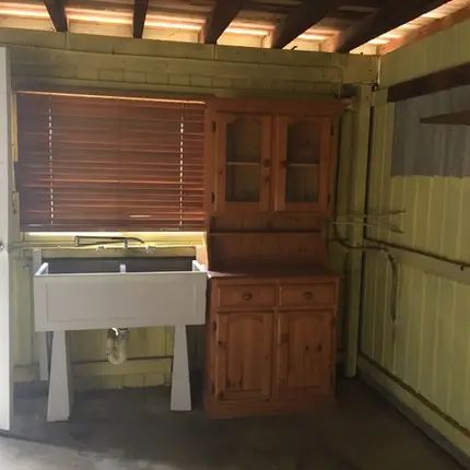 Ideal location! - Photo 2