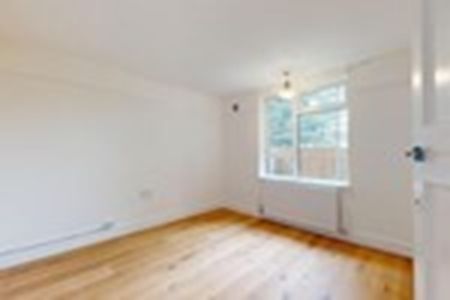 3 Bed Semi-Detached House, Canada Crescent, W3 - Photo 2