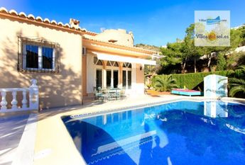 Villa for rent in Cumbre del Sol with 5 bedrooms