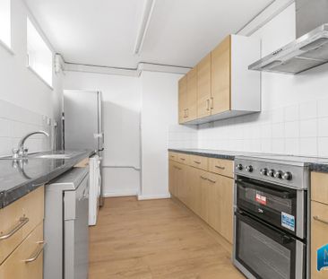 3 bedroom apartment to rent - Photo 6