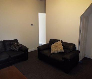 4 bedroom terraced house to rent - Photo 1