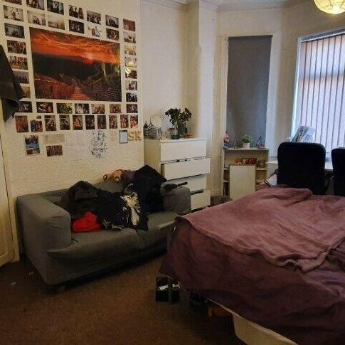 5 bedroom house share to rent - Photo 1